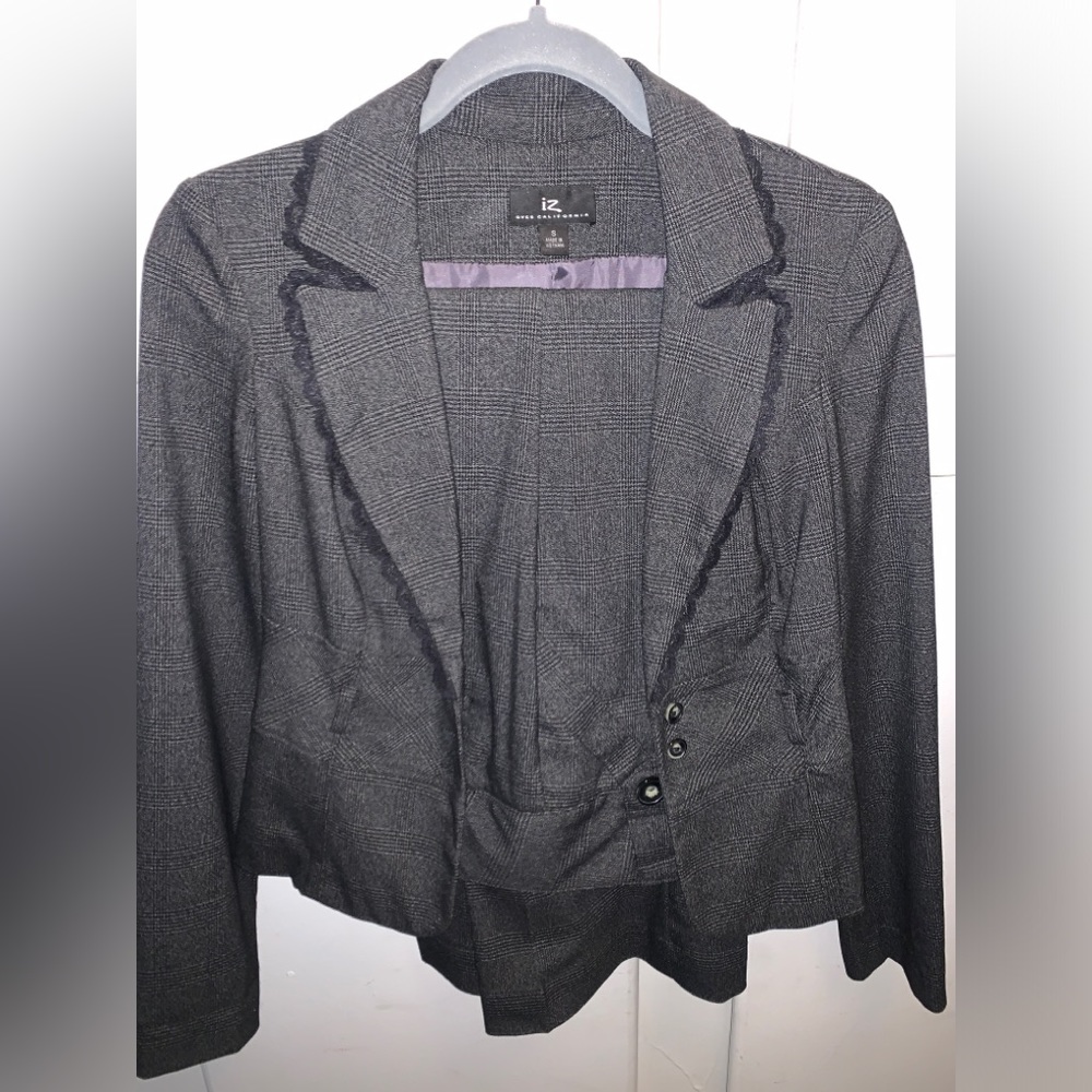Women’s suit